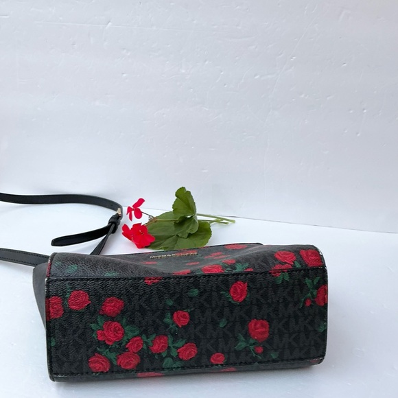 Michael Kors Selma Crossbody Bag With Roses - Picture 5 of 6